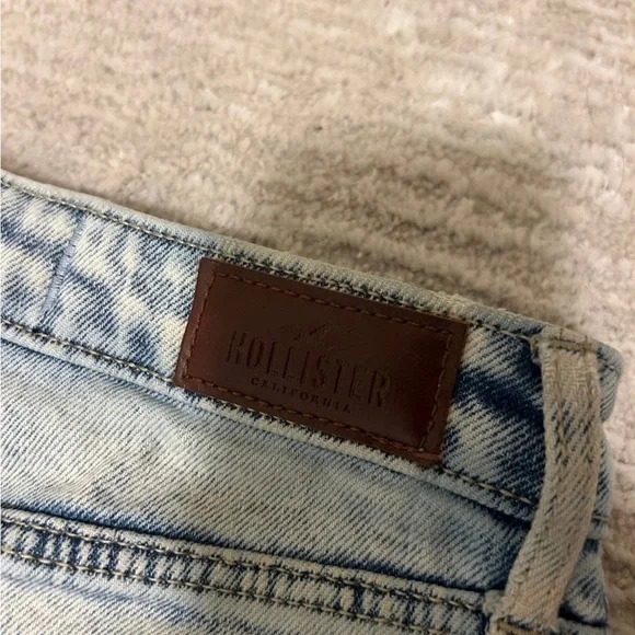 Hollister Light Blue Denim with Brown Patch - Picture 3 of 4